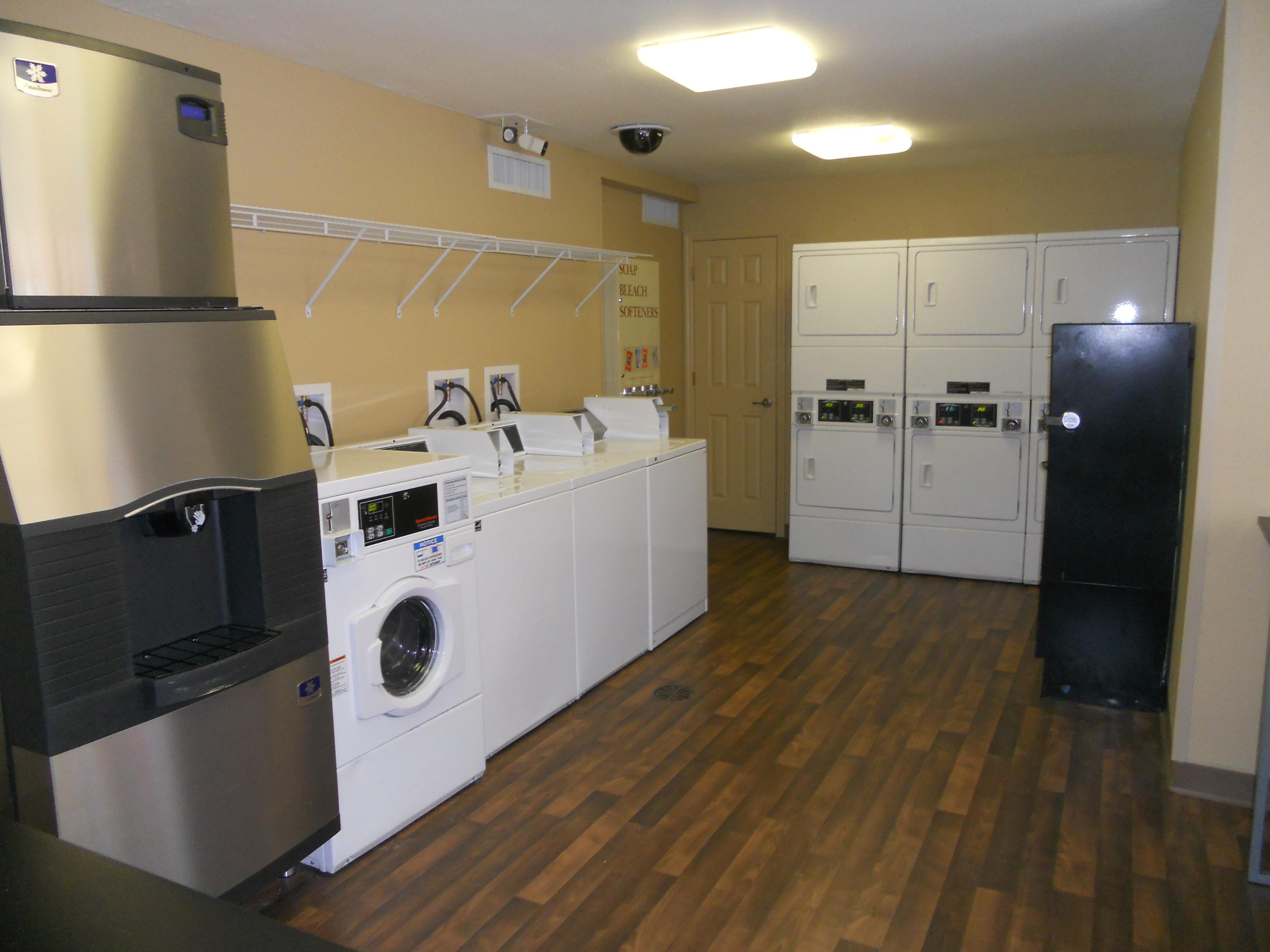 Extended Stay America Suites - Orlando - Convention Center - Universal Blvd Williamsburg Экстерьер фото