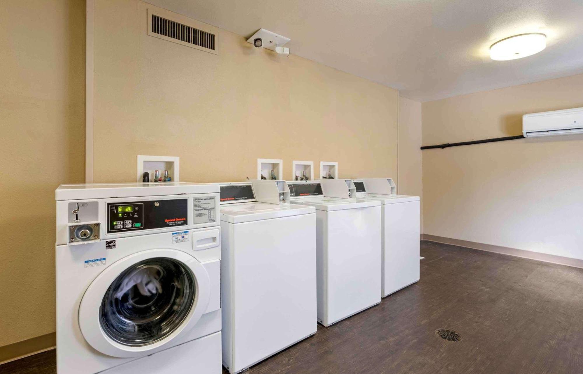 Extended Stay America Suites - Orlando - Convention Center - Universal Blvd Williamsburg Экстерьер фото