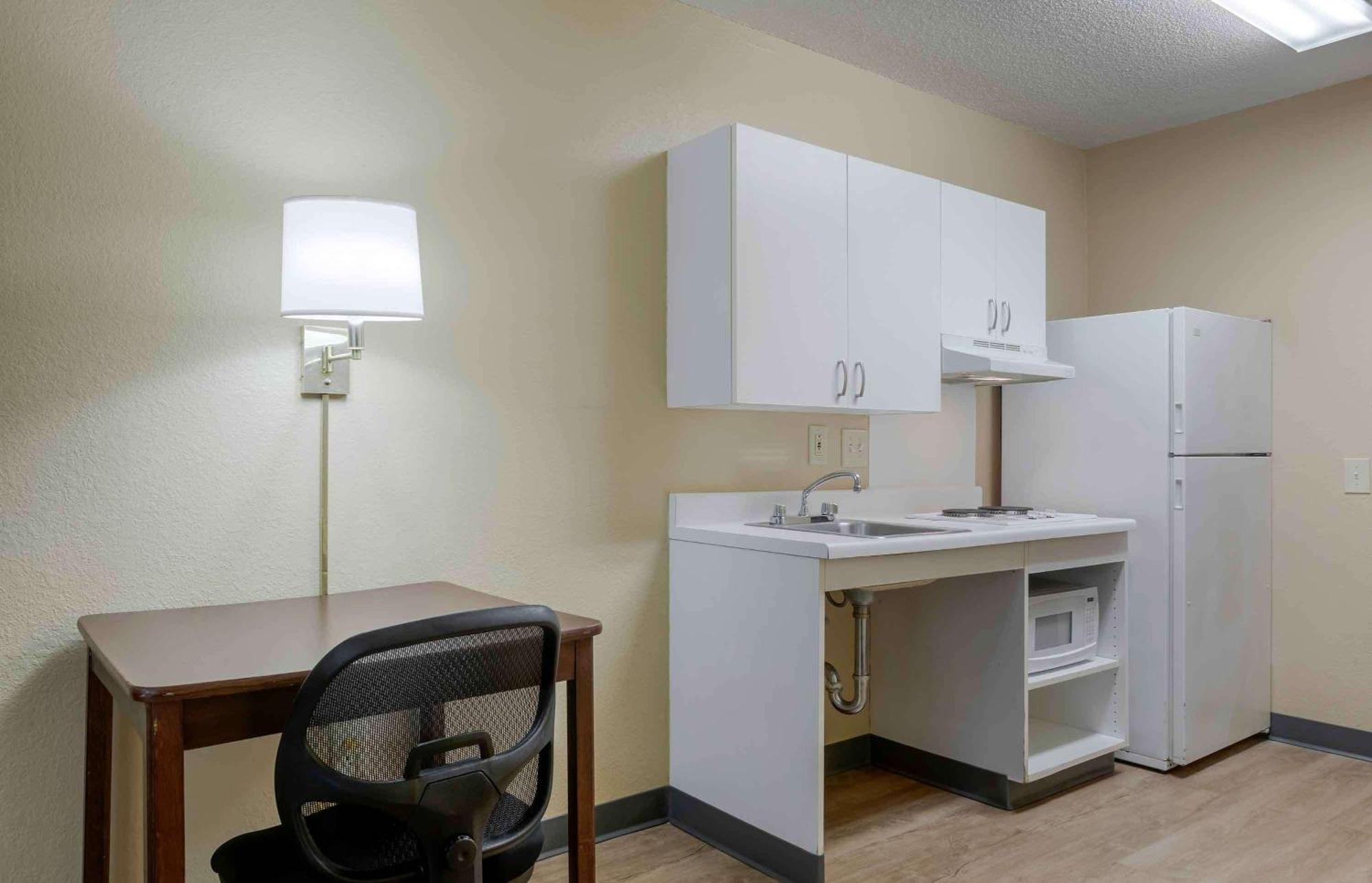 Extended Stay America Suites - Orlando - Convention Center - Universal Blvd Williamsburg Экстерьер фото