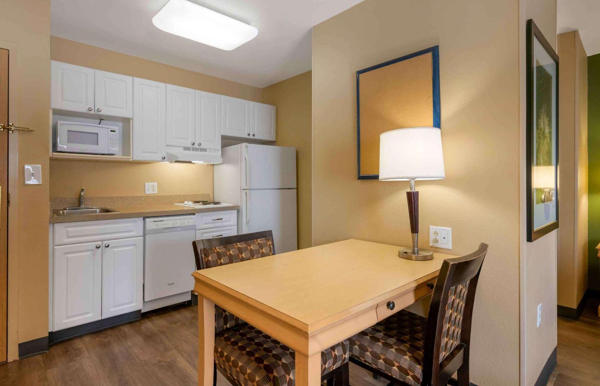 Extended Stay America Suites - Orlando - Convention Center - Universal Blvd Williamsburg Экстерьер фото